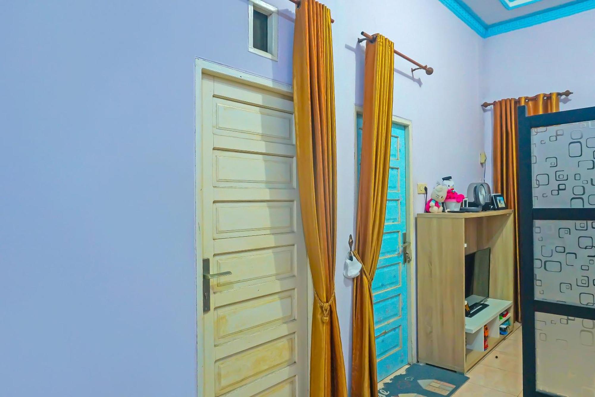 Spot On 92466 Adam Kost Syariahnearwisata Jembatan Barito Hotel Banjarmasin  Eksteriør billede