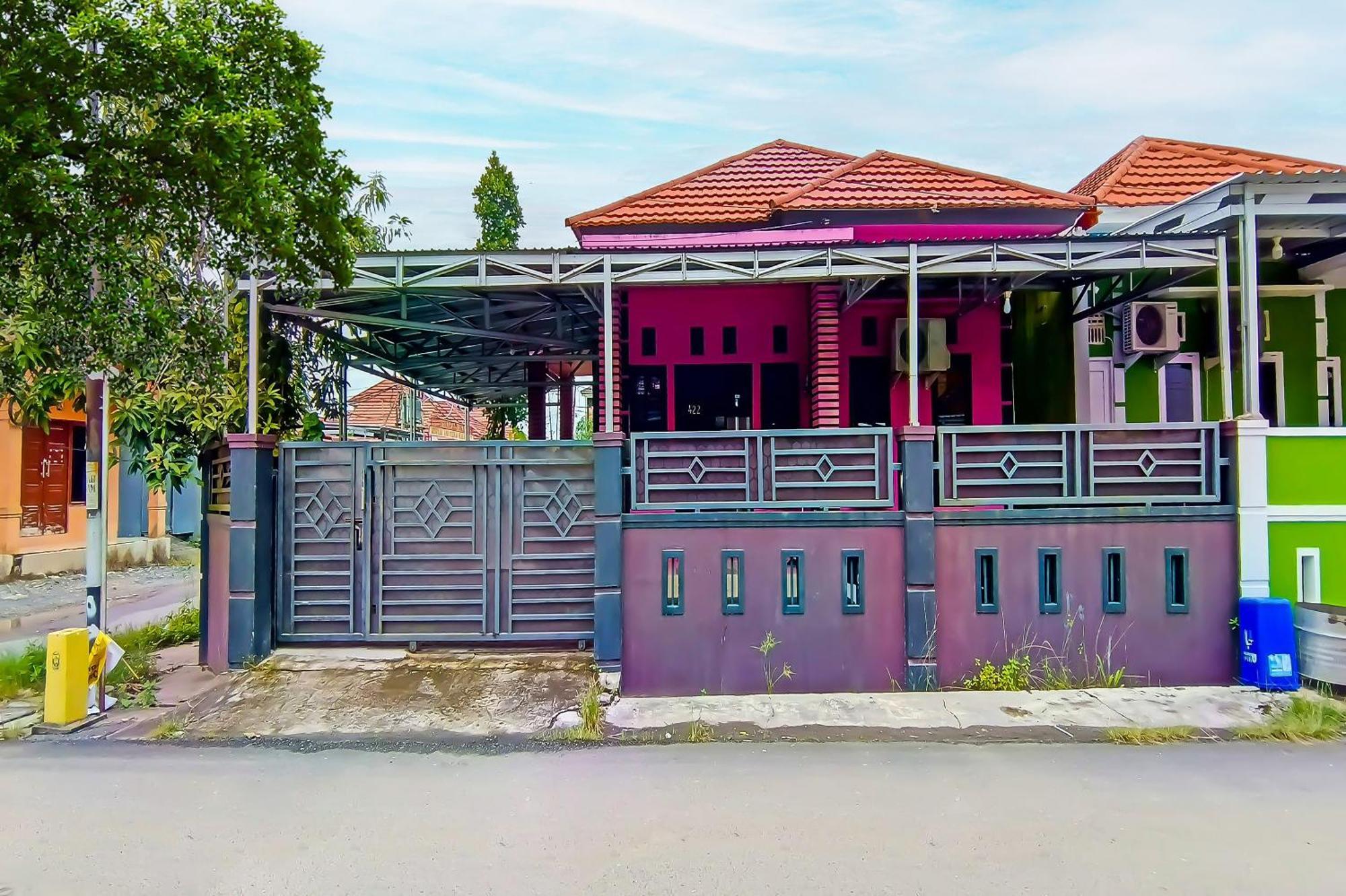 Spot On 92466 Adam Kost Syariahnearwisata Jembatan Barito Hotel Banjarmasin  Eksteriør billede