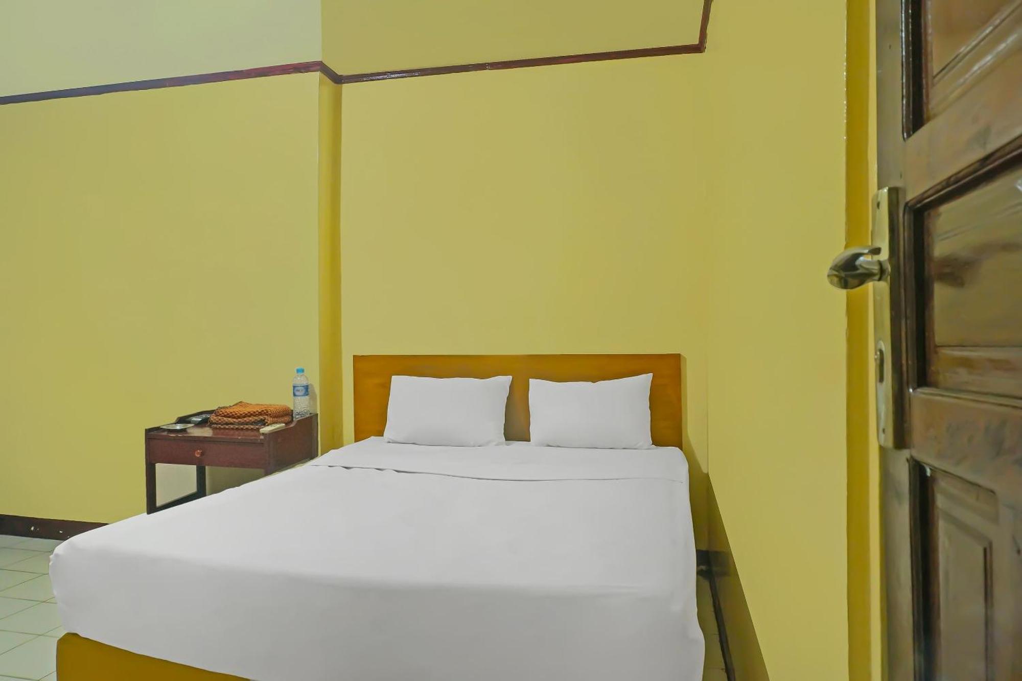 Spot On 92466 Adam Kost Syariahnearwisata Jembatan Barito Hotel Banjarmasin  Eksteriør billede